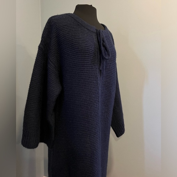 NWT J.Crew Relaxed tie-neck sweater-dress in Navy - Picture 7 of 15